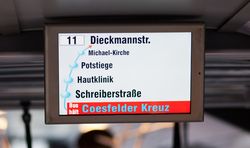 TFT-Anzeige im Bus